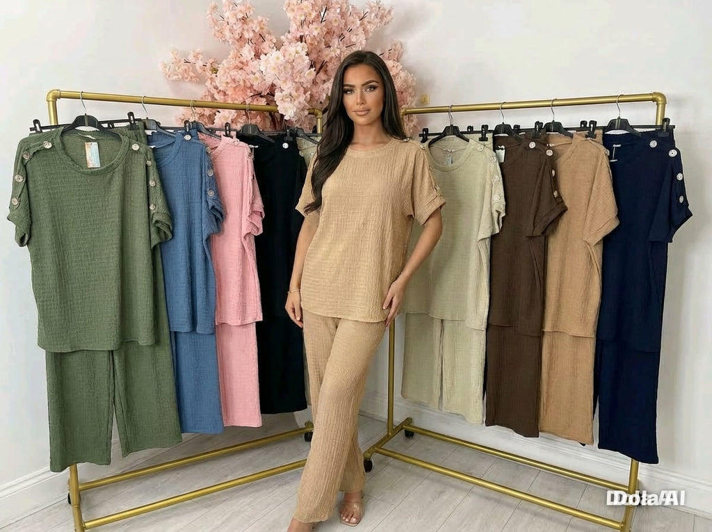 Patrisha Button Set